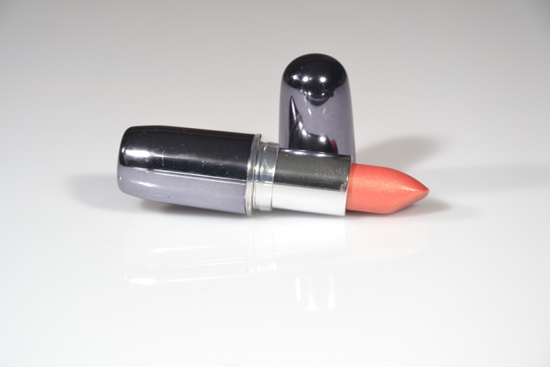 esthetique-VENCE-min_lipstick-273109